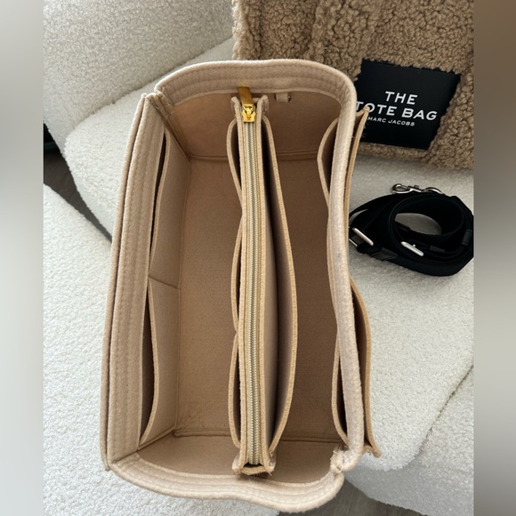 Marc Jacob Sherpa tote bag - Picture 13 of 14